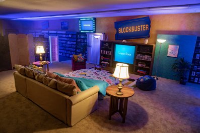 picture of blockbuster movie room