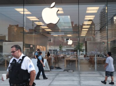 picture of a apple store